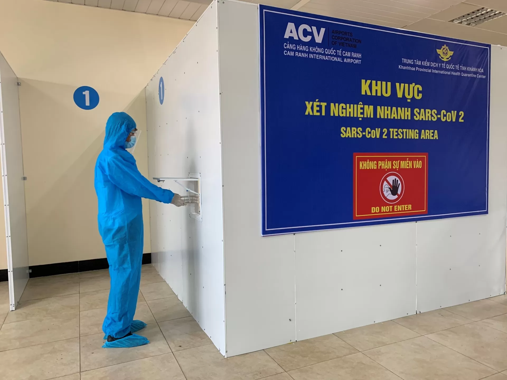 Cảng HKQT Cam Ranh tổ chức dịch vụ xét nghiệm nhanh Covid-19 cho hành khách