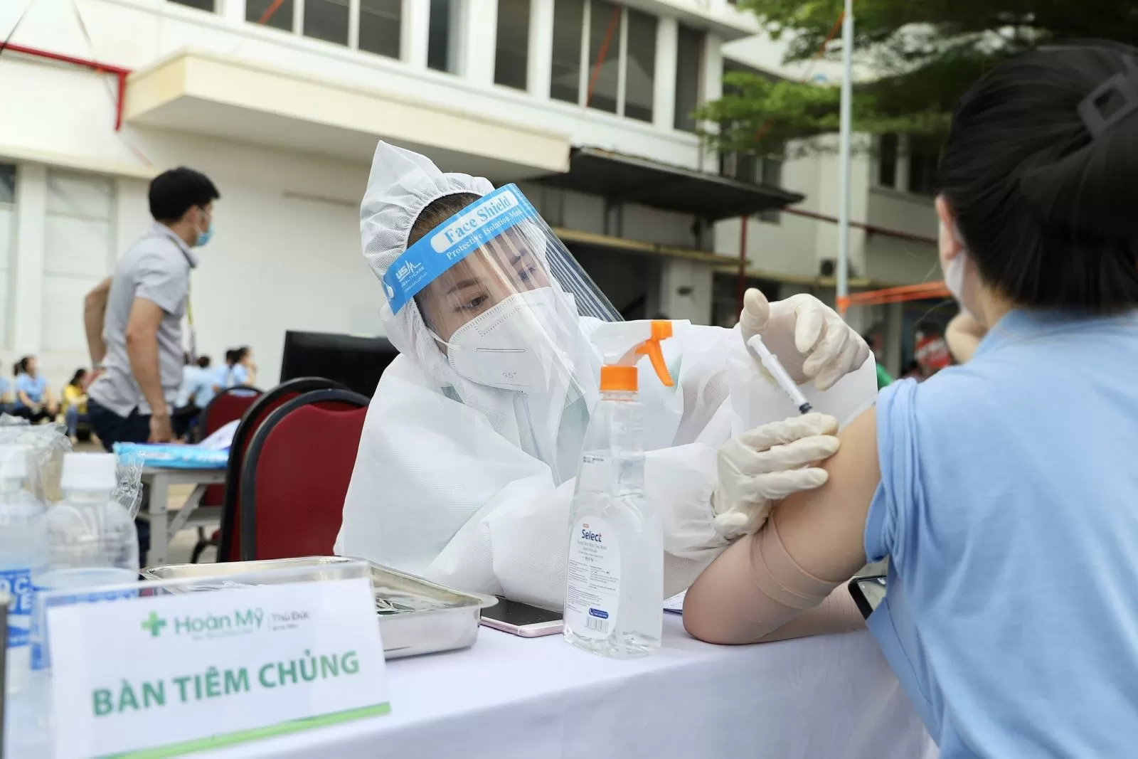 Cảng HKQT Cần Thơ tổ chức tiêm mũi thứ 2 vắc xin phòng Covid-19 cho cán bộ, nhân viên